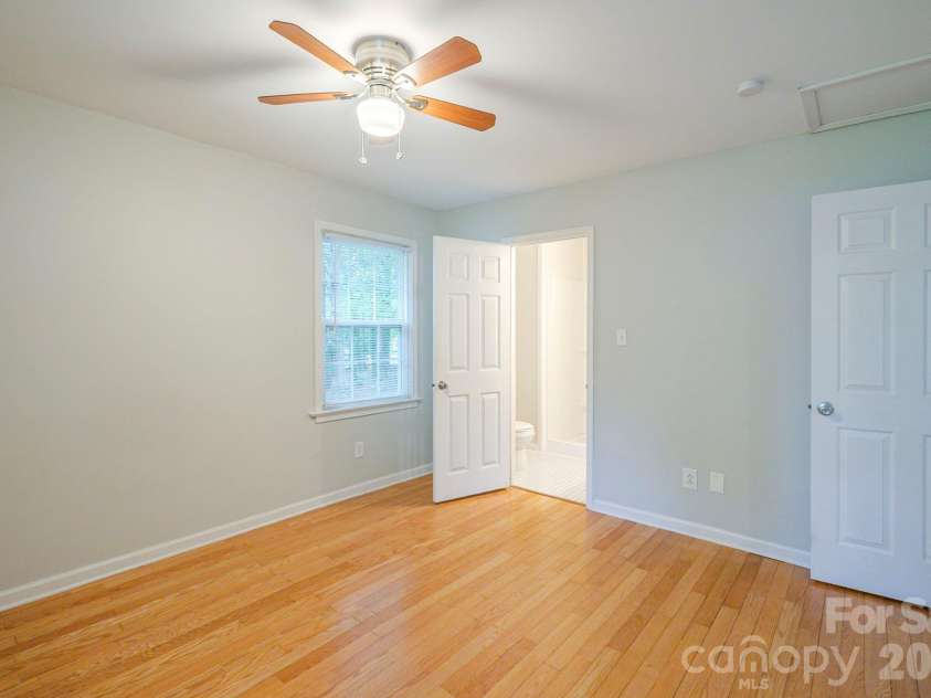 6410 Pineburr Court, Charlotte, NC 28211.  MLS# CAR4287603, YatesRealty ID 9480. 