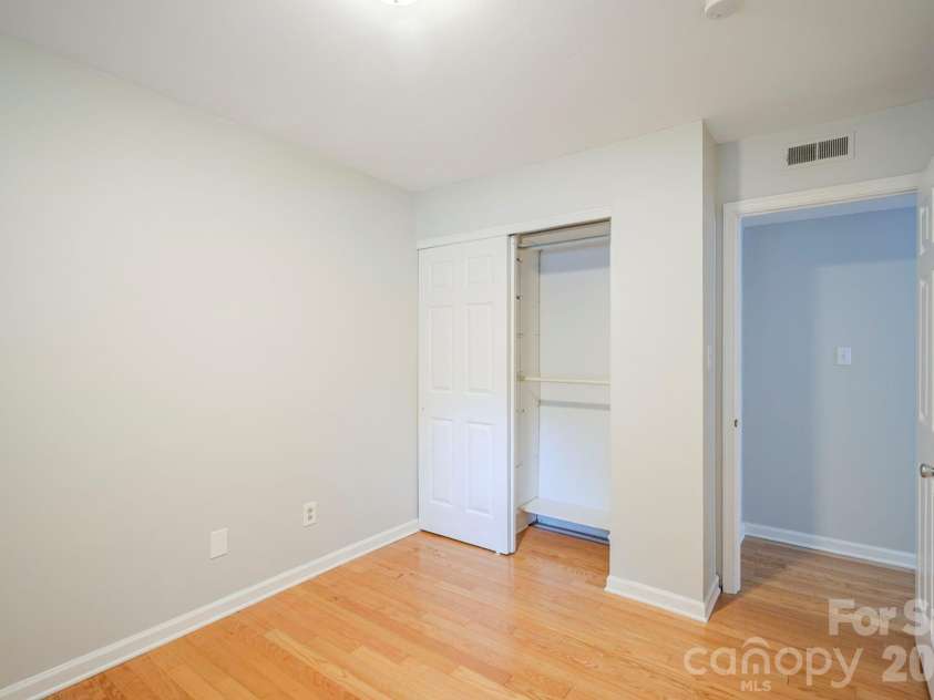 6410 Pineburr Court, Charlotte, NC 28211.  MLS# CAR4287603, YatesRealty ID 9480. 