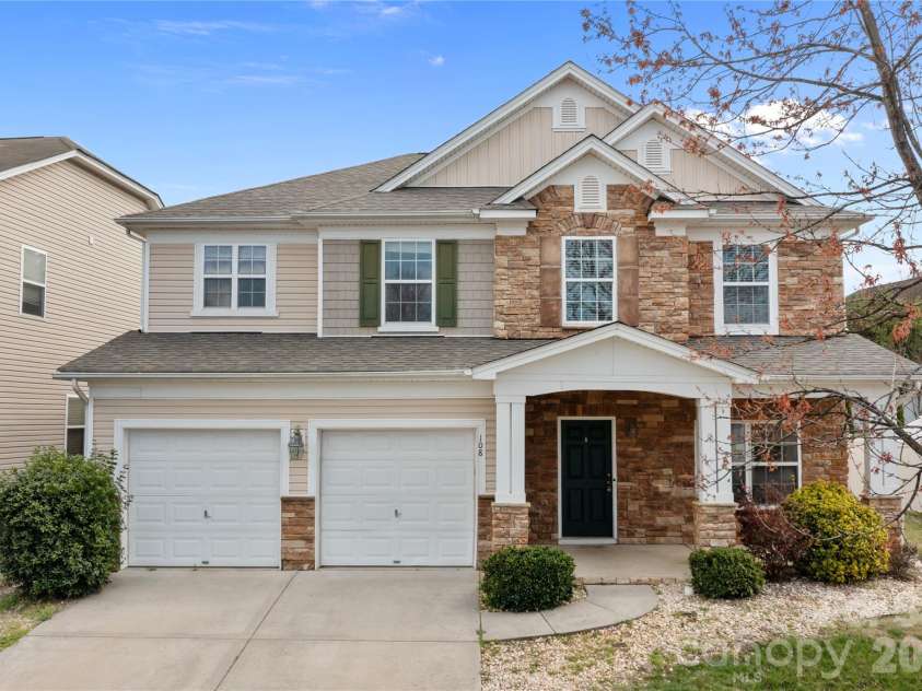 108 Sand Spur Drive, Mooresville, NC 28117.  MLS# CAR4354221, YatesRealty ID 9481. 