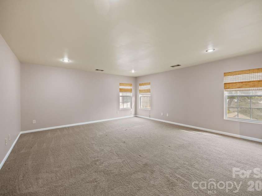 108 Sand Spur Drive, Mooresville, NC 28117.  MLS# CAR4354221, YatesRealty ID 9481. 