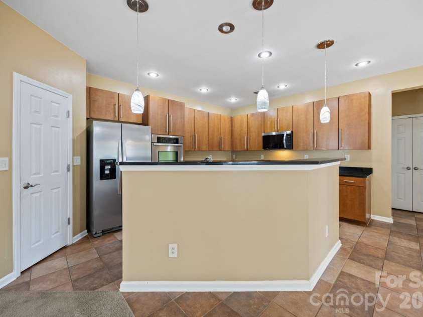 108 Sand Spur Drive, Mooresville, NC 28117.  MLS# CAR4354221, YatesRealty ID 9481. 