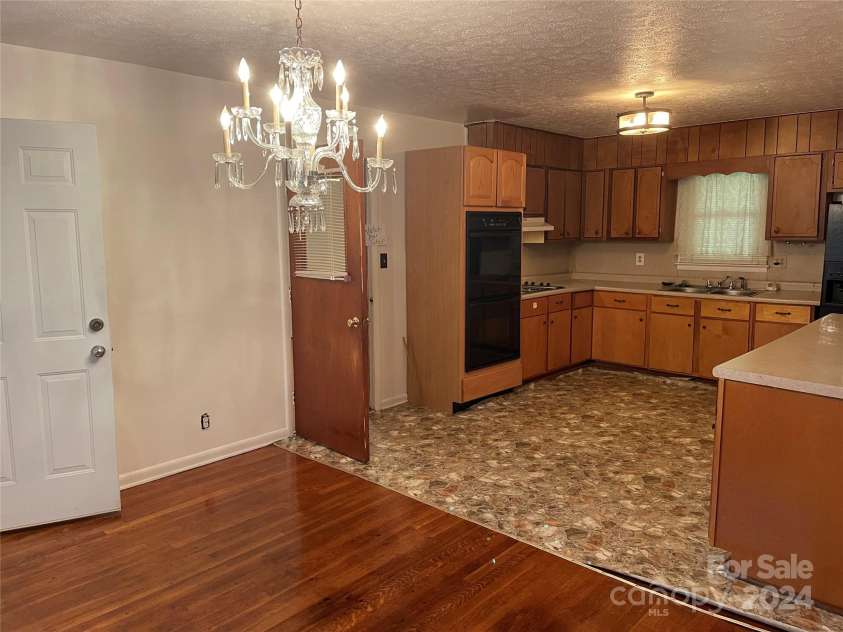 97 Chapman Drive, Cheraw, SC 29520.  MLS# CAR4194880, YatesRealty ID 9481. 