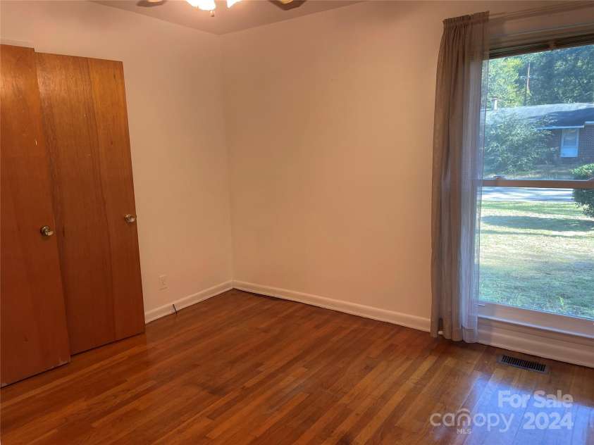 97 Chapman Drive, Cheraw, SC 29520.  MLS# CAR4194880, YatesRealty ID 9481. 