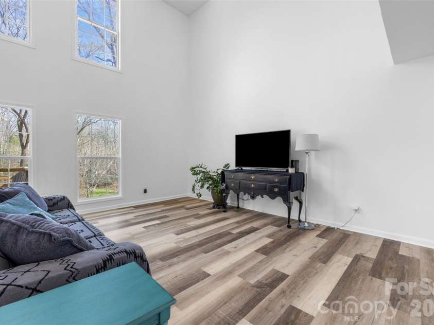 5980 Quarter Mile Road, Clover, SC 29710.  MLS# CAR4358469, YatesRealty ID 9482. Living Room High Ceilings