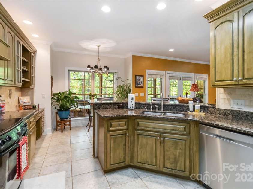 4925 Pageland Highway, Monroe, NC 28112.  MLS# CAR4245962, YatesRealty ID 9484. Kitchen