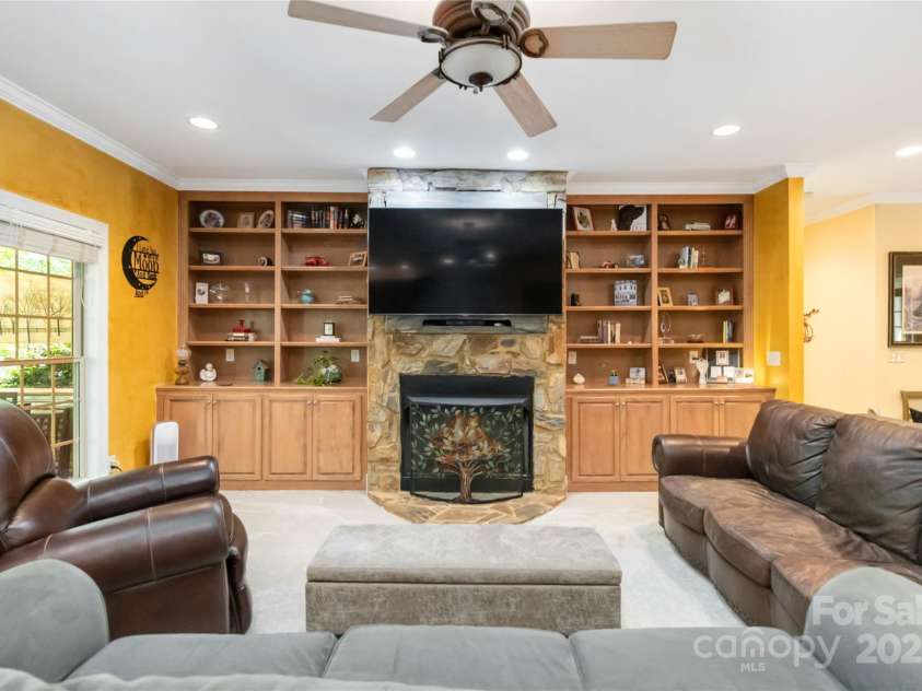 4925 Pageland Highway, Monroe, NC 28112.  MLS# CAR4245962, YatesRealty ID 9484. Living Room