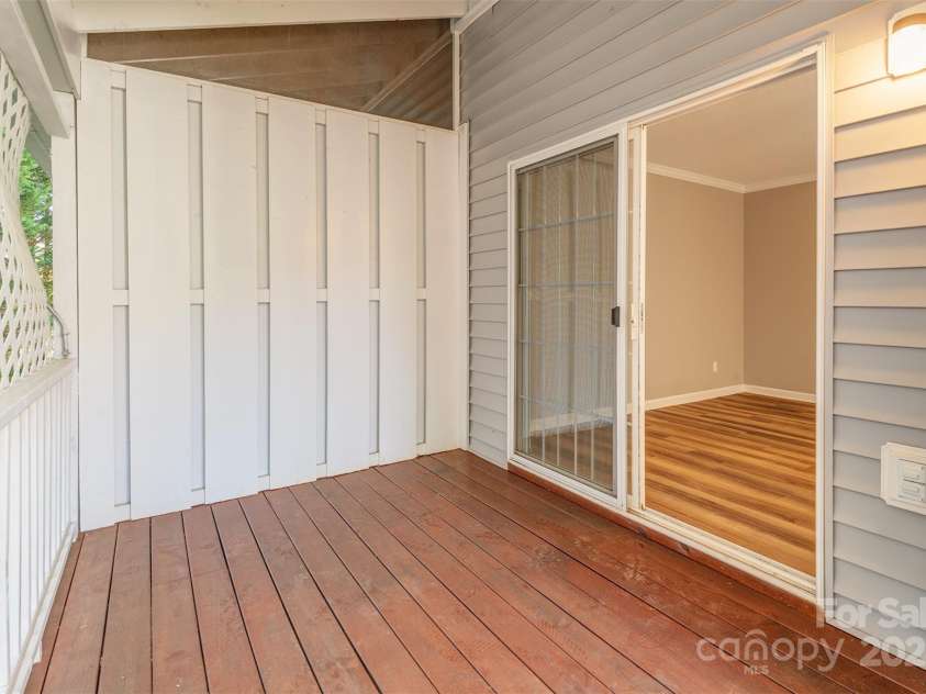 9 Willoughby Run Drive, Asheville, NC 28803.  MLS# CAR4242176, YatesRealty ID 9485. Back porch space