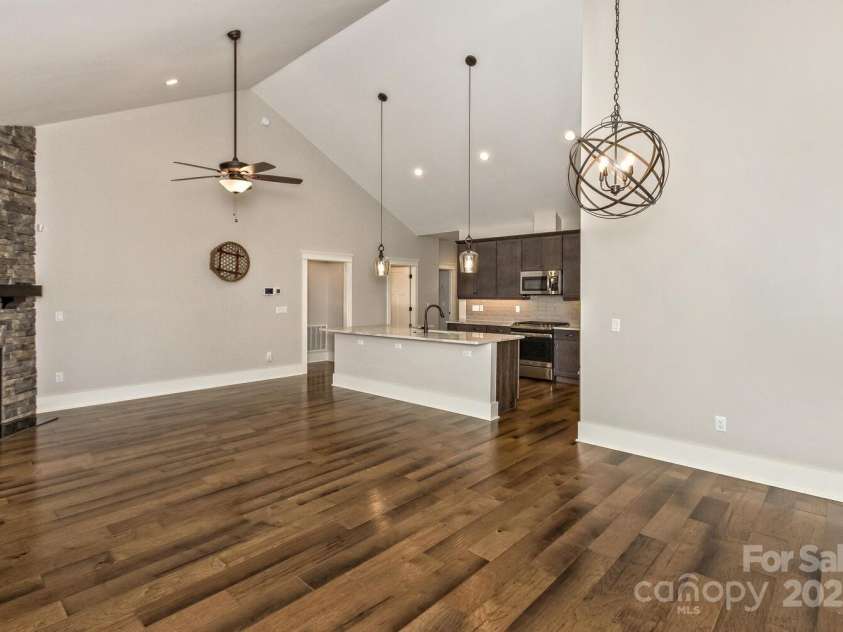 185 Sports Village Drive, Hendersonville, NC 28739.  MLS# CAR4247401, YatesRealty ID 9486. Great Room