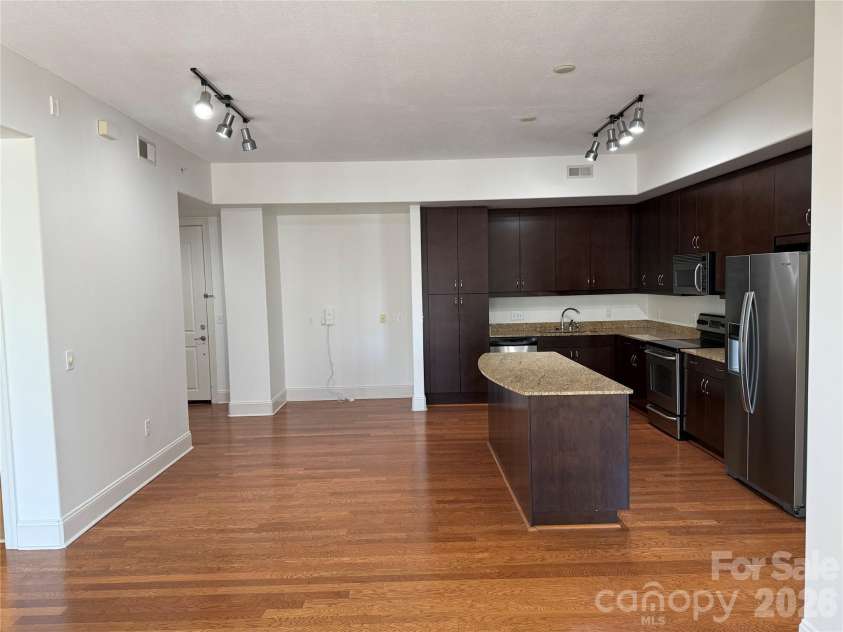 4620 Piedmont Row Drive, Charlotte, NC 28210.  MLS# CAR4343608, YatesRealty ID 9488. 