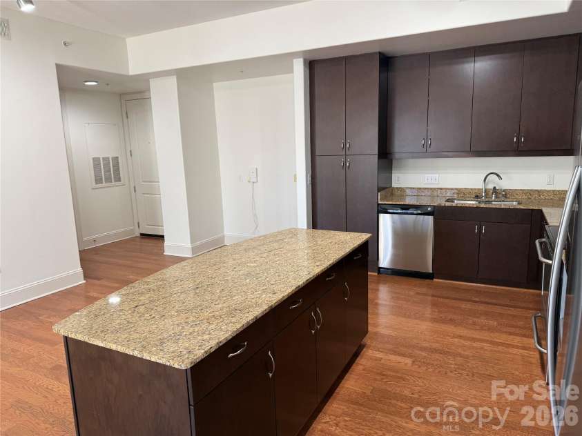 4620 Piedmont Row Drive, Charlotte, NC 28210.  MLS# CAR4343608, YatesRealty ID 9488. 