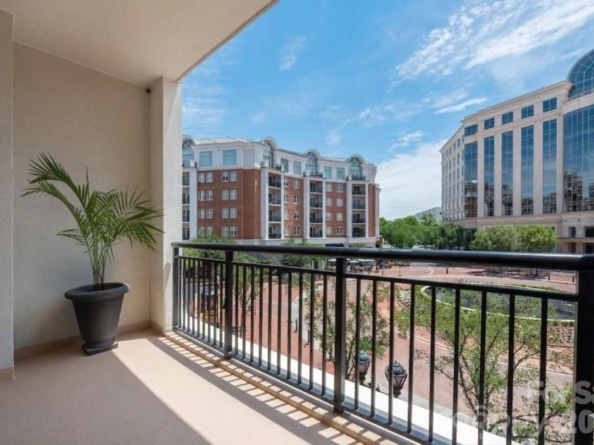 4620 Piedmont Row Drive, Charlotte, NC 28210.  MLS# CAR4390013, YatesRealty ID 9488. 