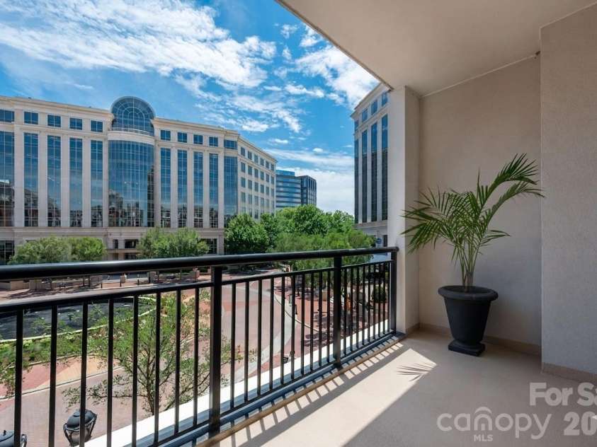 4620 Piedmont Row Drive, Charlotte, NC 28210.  MLS# CAR4390013, YatesRealty ID 9488. 