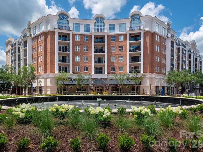 4620 Piedmont Row Drive, Charlotte, NC 28210.  MLS# CAR4390013, YatesRealty ID 9488. 