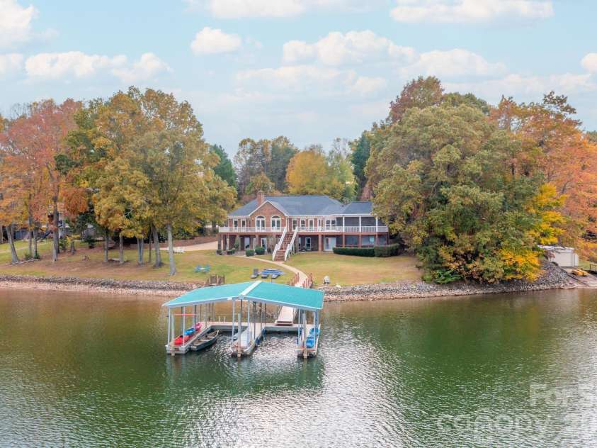 185 Willow Point Road, Troutman, NC 28166.  MLS# CAR4364376, YatesRealty ID 9489. 
