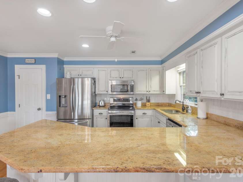 185 Willow Point Road, Troutman, NC 28166.  MLS# CAR4364376, YatesRealty ID 9489. 