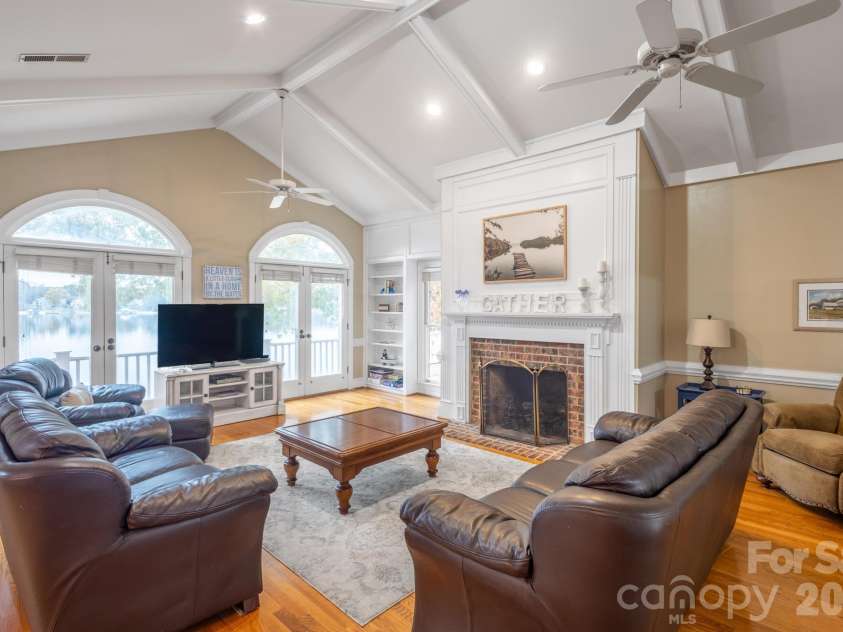 185 Willow Point Road, Troutman, NC 28166.  MLS# CAR4364376, YatesRealty ID 9489. 