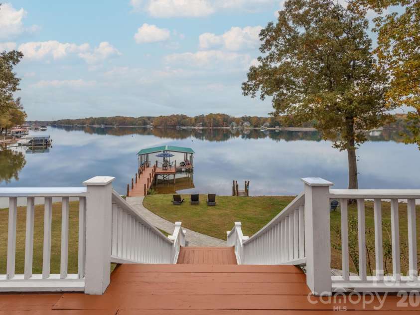 185 Willow Point Road, Troutman, NC 28166.  MLS# CAR4364376, YatesRealty ID 9489. 