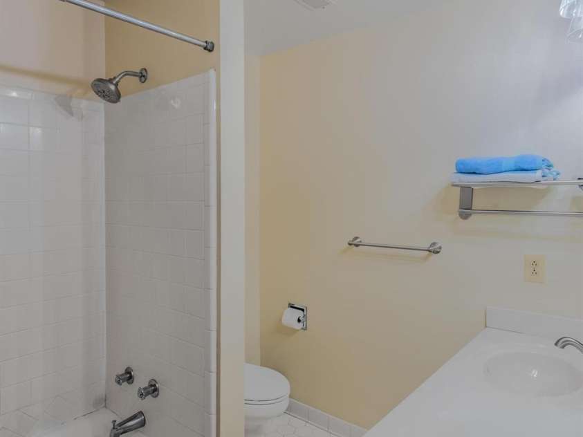 185 Willow Point Road, Troutman, NC 28166.  MLS# CAR4364376, YatesRealty ID 9489. 