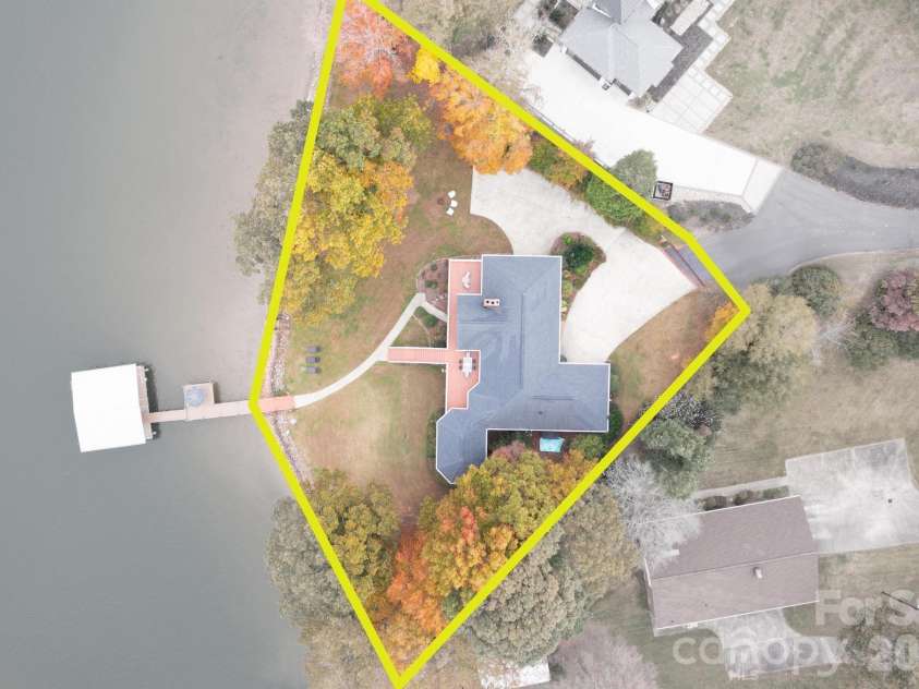 185 Willow Point Road, Troutman, NC 28166.  MLS# CAR4364376, YatesRealty ID 9489. 