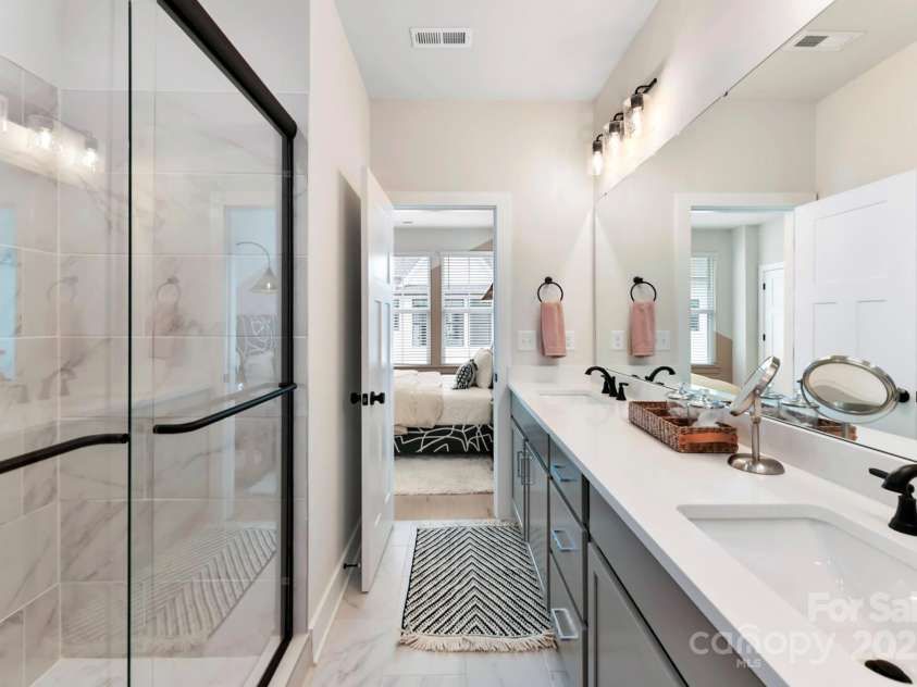 316 Turner Avenue, Charlotte, NC 28208.  MLS# CAR4253403, YatesRealty ID 9489. 