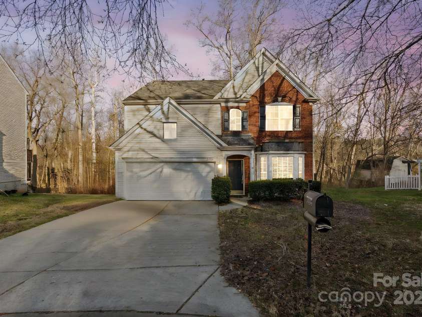 13443 Norseman Lane, Huntersville, NC 28078.  MLS# CAR4218329, YatesRealty ID 949. Sleep tight in your new home!