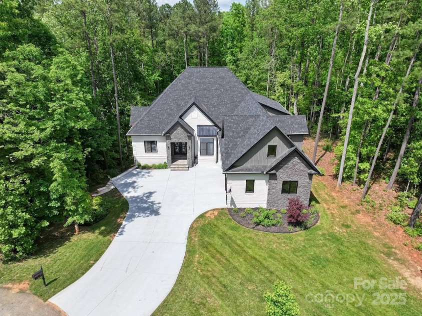 4135 Mineral Lane, Lincolnton, NC 28092.  MLS# CAR4253406, YatesRealty ID 9490. 