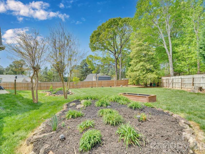 793 Seipel Drive, Denver, NC 28037.  MLS# CAR4362463, YatesRealty ID 9490. Peaceful fenced in backyard