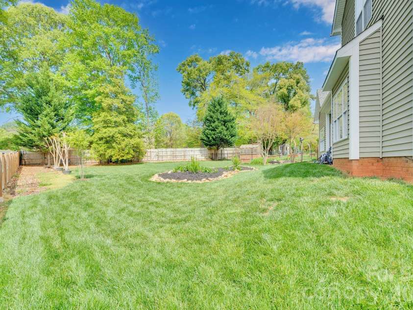 793 Seipel Drive, Denver, NC 28037.  MLS# CAR4362463, YatesRealty ID 9490. Peaceful fenced in backyard