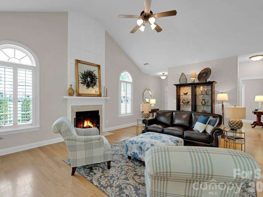 793 Seipel Drive, Denver, NC 28037.  MLS# CAR4362463, YatesRealty ID 9490. Spacious great room with gas fireplace