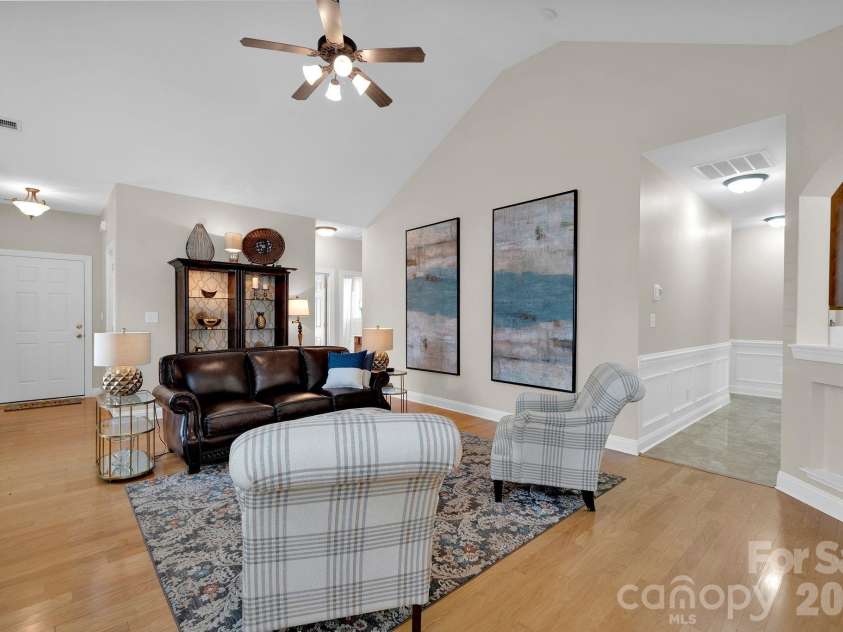 793 Seipel Drive, Denver, NC 28037.  MLS# CAR4362463, YatesRealty ID 9490. Spacious great room with gas fireplace