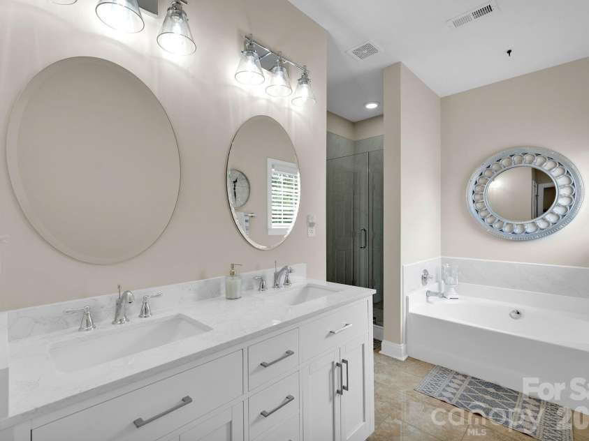 793 Seipel Drive, Denver, NC 28037.  MLS# CAR4362463, YatesRealty ID 9490. Updated Spa-like Primary Bath