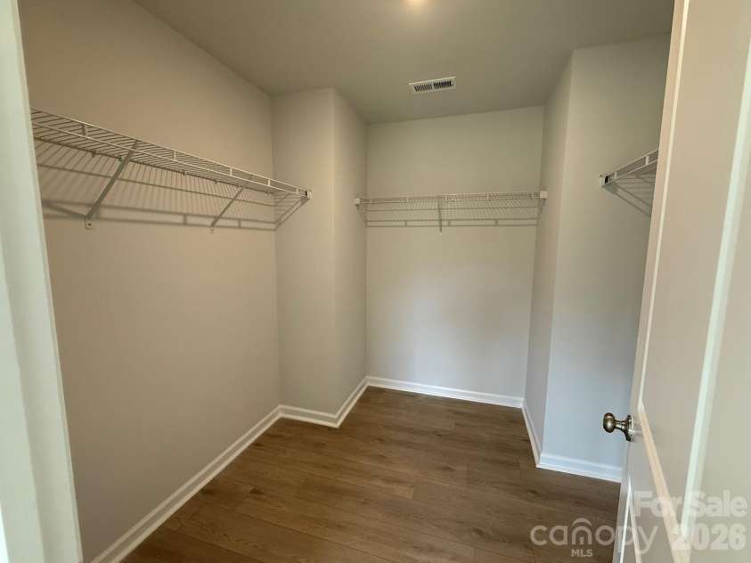 1231 Bansal Drive, Charlotte, NC 28215.  MLS# CAR4363373, YatesRealty ID 9491. Large Walk-in Closet in Primary