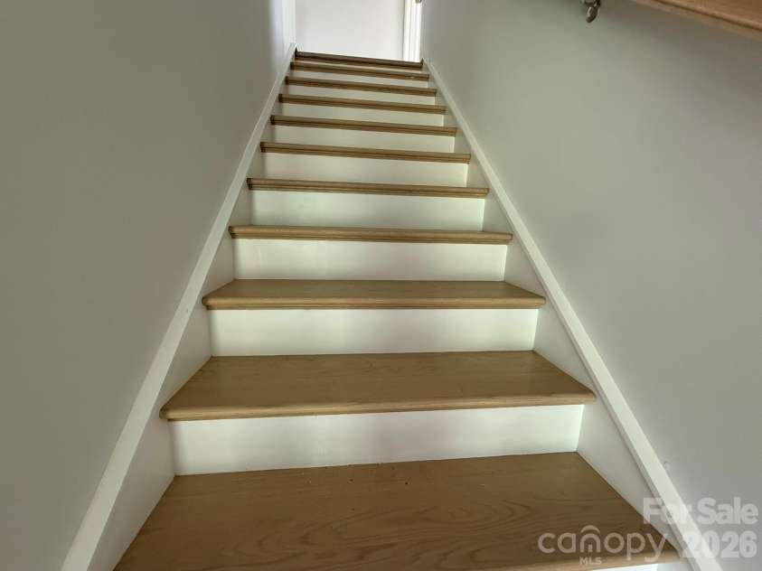 1231 Bansal Drive, Charlotte, NC 28215.  MLS# CAR4363373, YatesRealty ID 9491. Oak Tread Stairs