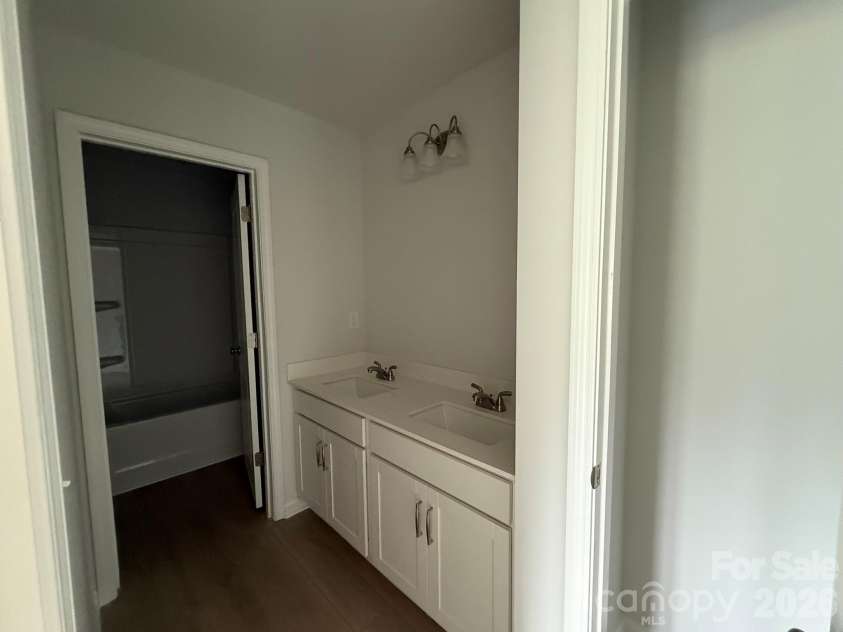 1305 Bansal Drive, Charlotte, NC 28215.  MLS# CAR4360795, YatesRealty ID 9492. Hall bath