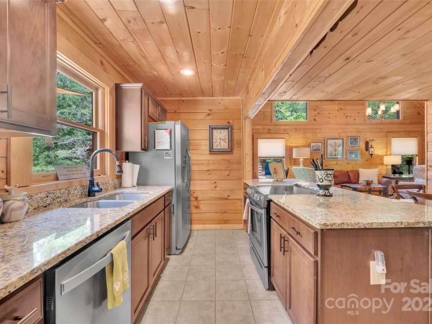 381 Dakota Drive, Rutherfordton, NC 28139.  MLS# CAR4250490, YatesRealty ID 9494. Kitchen, Beautiful Cabinets