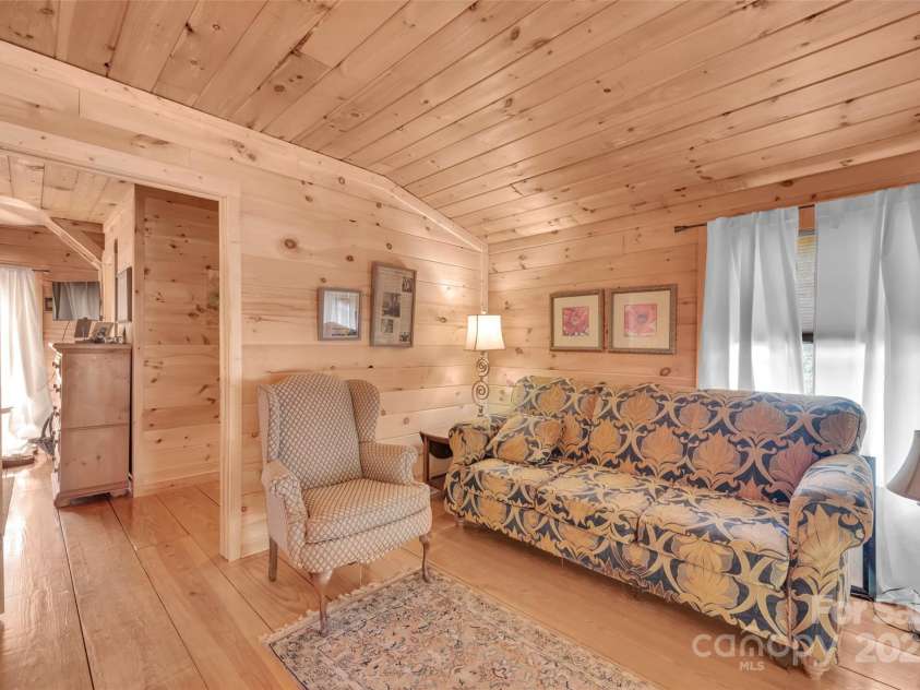 381 Dakota Drive, Rutherfordton, NC 28139.  MLS# CAR4250490, YatesRealty ID 9494. Loft open to Below