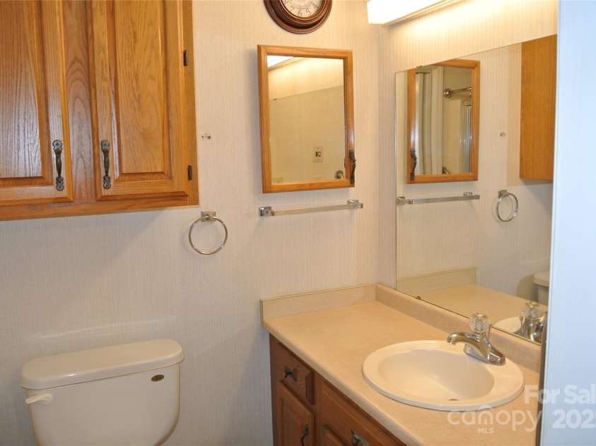 112 Holly Court, Bostic, NC 28018.  MLS# CAR4309584, YatesRealty ID 9496. Primary Bath