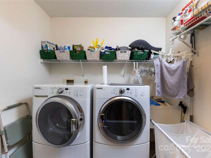 204 Kyfields None, Weaverville, NC 28787.  MLS# CAR4252344, YatesRealty ID 9496. Large Laundry Room