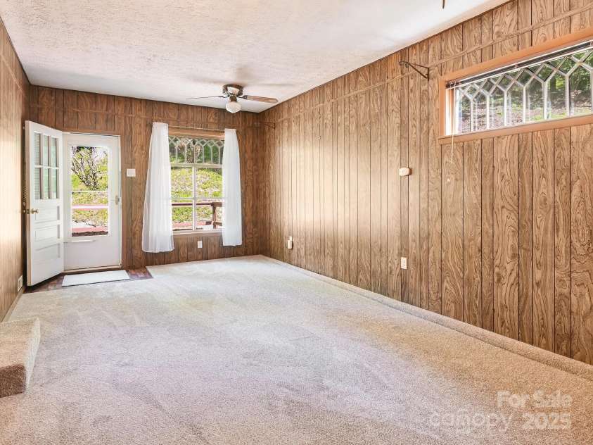 6 Westridge Court, Asheville, NC 28806.  MLS# CAR4223239, YatesRealty ID 9497. 