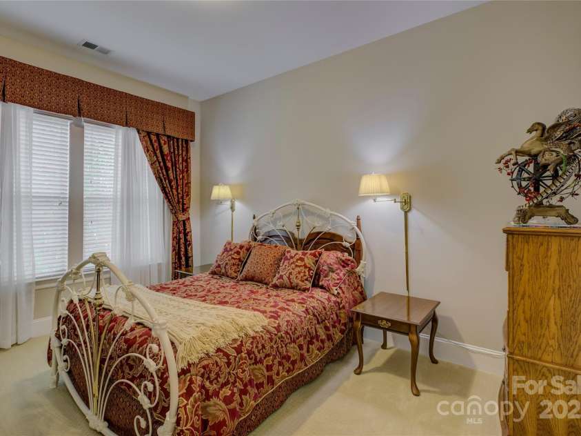 16519 Flintrock Falls Lane, Charlotte, NC 28278.  MLS# CAR4248364, YatesRealty ID 9498. 