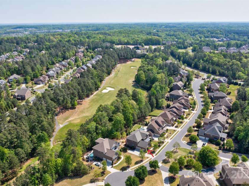16519 Flintrock Falls Lane, Charlotte, NC 28278.  MLS# CAR4248364, YatesRealty ID 9498. 