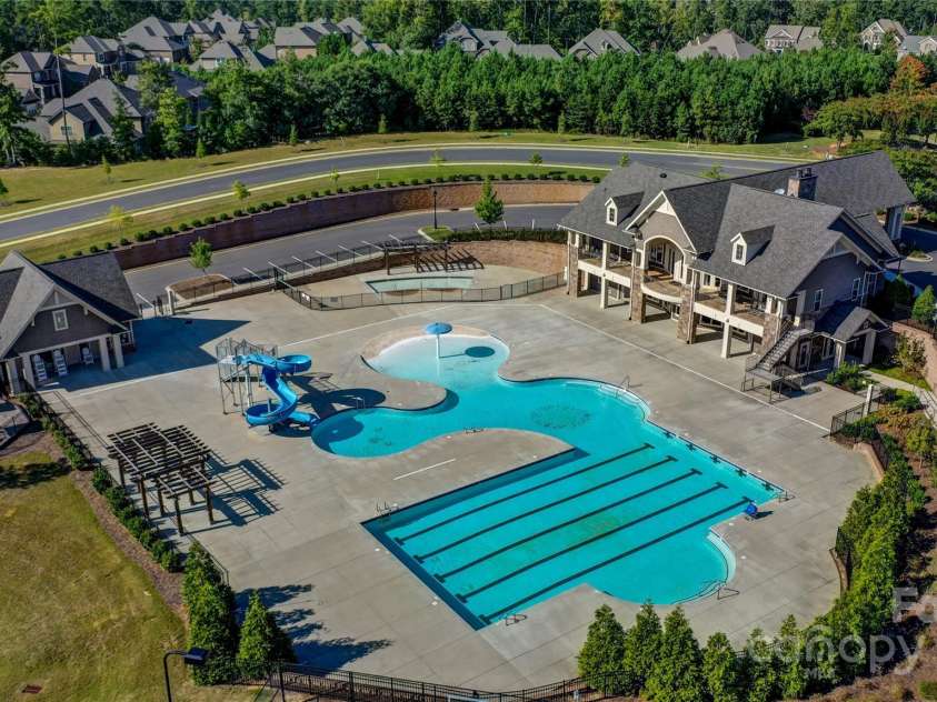 16519 Flintrock Falls Lane, Charlotte, NC 28278.  MLS# CAR4248364, YatesRealty ID 9498. 