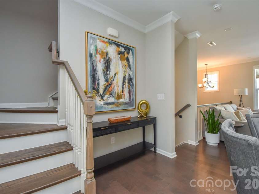 612 Tudor Park Way, Charlotte, NC 28211.  MLS# CAR4343466, YatesRealty ID 9498. 
