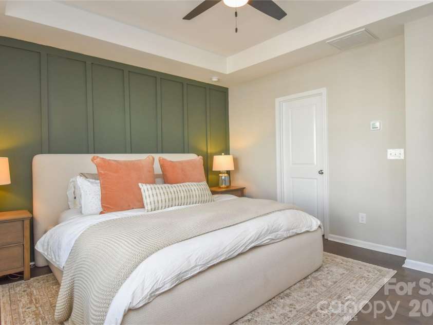 612 Tudor Park Way, Charlotte, NC 28211.  MLS# CAR4343466, YatesRealty ID 9498. 