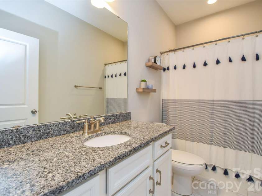 612 Tudor Park Way, Charlotte, NC 28211.  MLS# CAR4343466, YatesRealty ID 9498. 