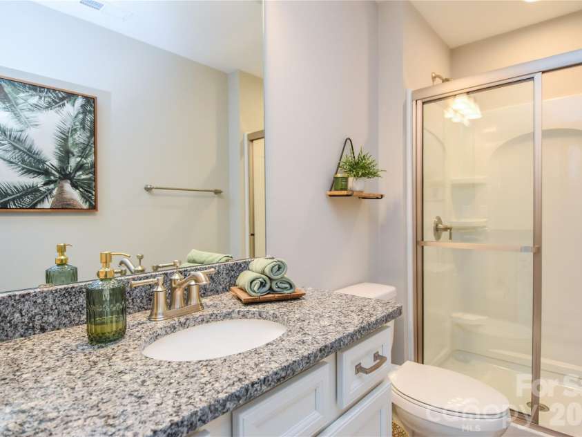 612 Tudor Park Way, Charlotte, NC 28211.  MLS# CAR4343466, YatesRealty ID 9498. 