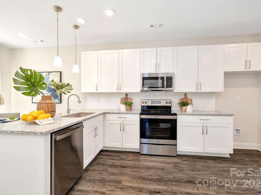 514 Rich Street, Rock Hill, SC 29730.  MLS# CAR4253458, YatesRealty ID 9499. Staged. There is a fridge now with the property.