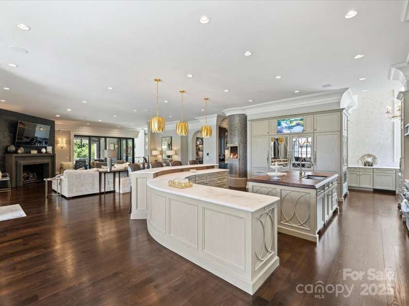 18308 Shearer Road, Davidson, NC 28036.  MLS# CAR4289423, YatesRealty ID 95. Kitchen