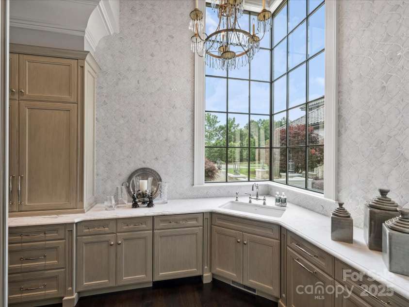 18308 Shearer Road, Davidson, NC 28036.  MLS# CAR4289423, YatesRealty ID 95. Scullery