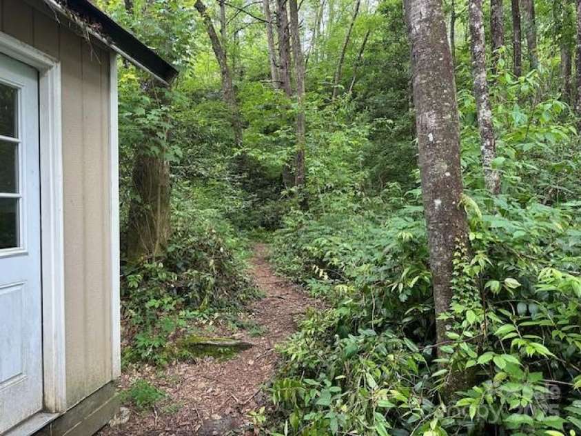 63 Apple Bee Road, Brevard, NC 28712.  MLS# CAR4271772, YatesRealty ID 95. 